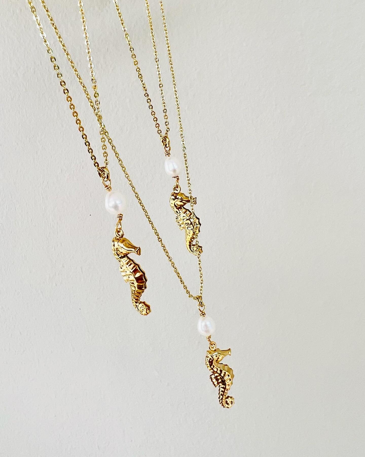 SEA HORSE NECKLACE