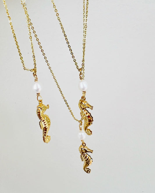 SEA HORSE NECKLACE